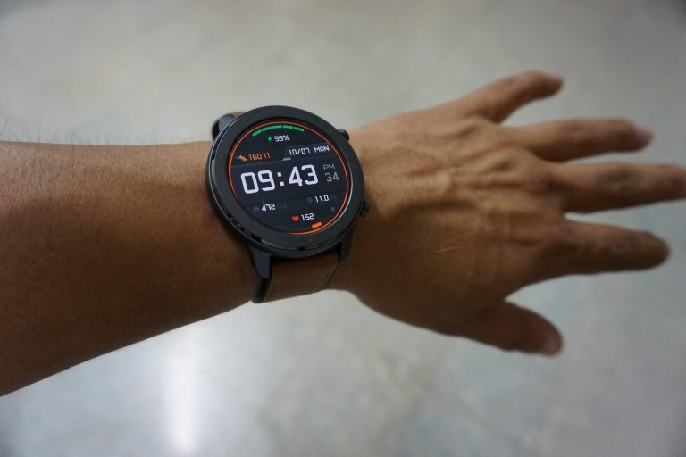 Triathlon Tech: Essential Devices, Tools, and Apps to Enhance Training and Performance